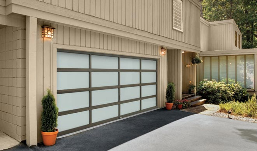 Vista garage door by Amarr