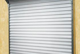Rolling sheet comercial garage door